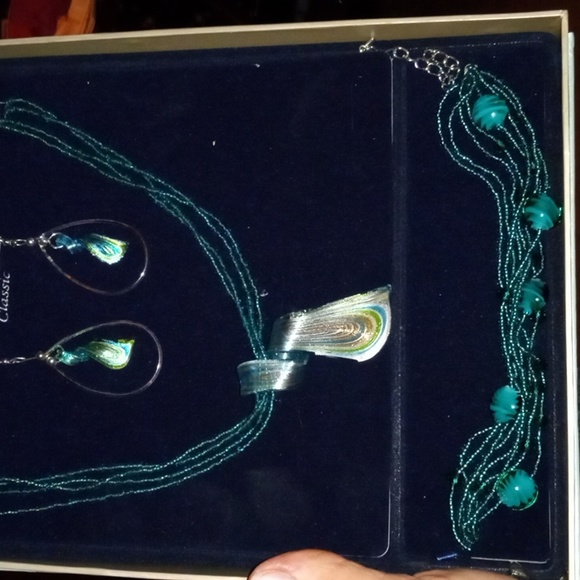 Bella Del Mar set - Picture 2 of 4